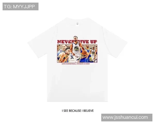 足球明星休闲装扮时尚解析展现个性魅力与运动风范的完美结合